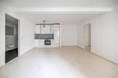 Wohnzimmer (Wohnung Nr. 1) - 4 Zimmer Etagenwohnung zum Kaufen in Berlin