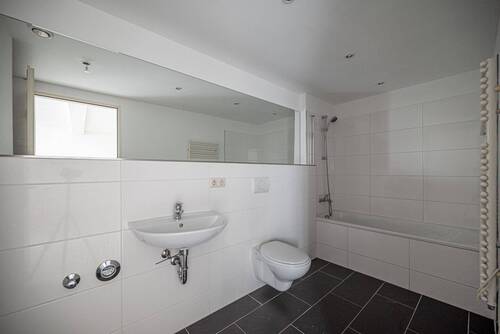 Badezimmer (Wohnung Nr. 1) - 