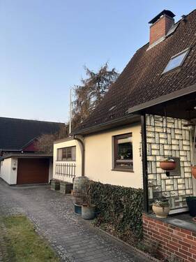 Auffahrt - 5 Zimmer Einfamilienhaus in Schenefeld