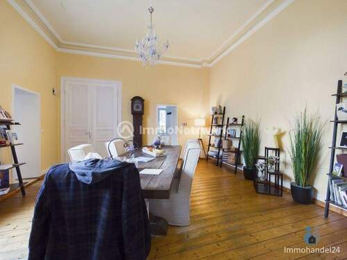 großes Wohnzimmer - 2 Zimmer Etagenwohnung zum Kaufen in Bonn / Südstadt