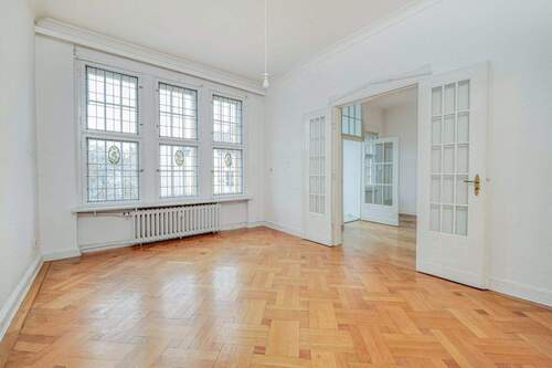 Stilechter Altbaucharakter - Denkmalgeschützte Altbauperle in Friedenau an der Kaisereiche