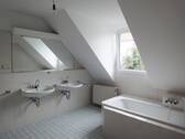 Bad mit alten Armaturen - 
