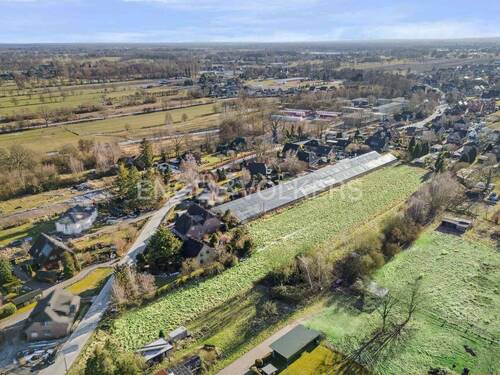Bild 1 - Wunderschönes Baugrundstück mit Baugenehmigung für Ihr Traumhaus