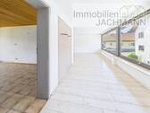 Zugang zu Wohnen im OG - 