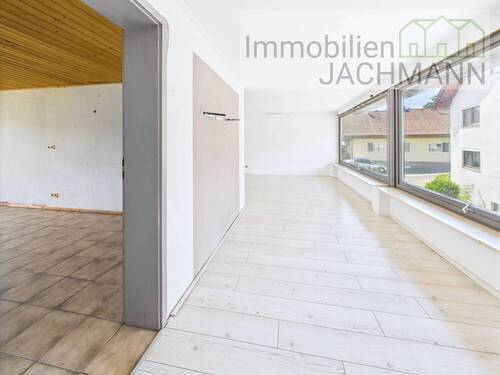 Zugang zu Wohnen im OG - 