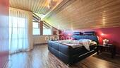 OG: Hauptschlafzimmer m. Balkonzugang - 
