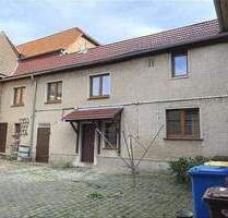 Großzügiger Dreiseitenhof in Bergwinkel - Bad Bibra