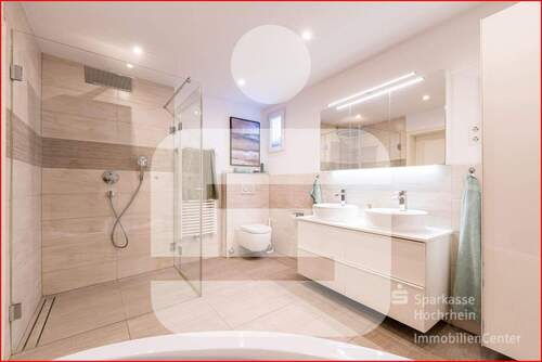 Badezimmer - Wohnen am Dreispitz! Geräumige und moderne 4-Zimmerwohnung mit über 125 qm und tollem Freisitz