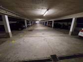 Große Tiefgarage - 