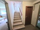 Treppenaufgang aus UG - 