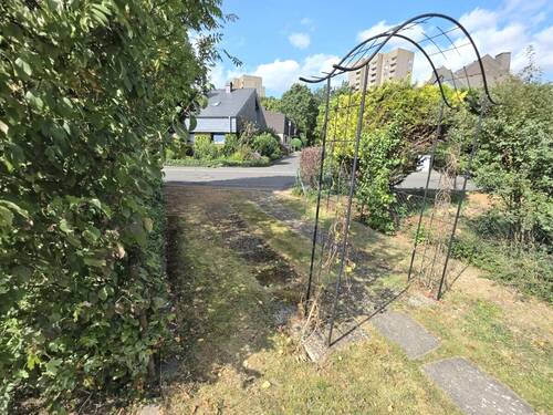 Hintere Zufahrt zum Garten - 