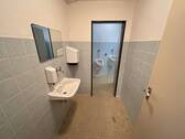 Toiletten KG - 