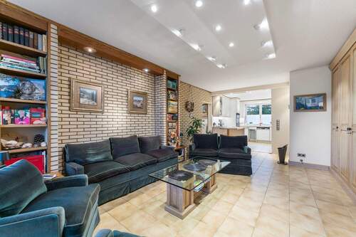 Wohnzimmer - 3 Zimmer Etagenwohnung zum Kaufen in Erftstadt