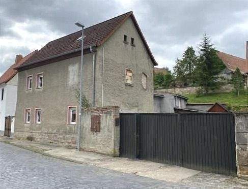 Außenansicht - EFH in Oberschmon - 50.000,00&nbsp;EUR Kaufpreis, ca.&nbsp; 110,00&nbsp;m&sup2;&nbsp;Wohnfl&auml;che