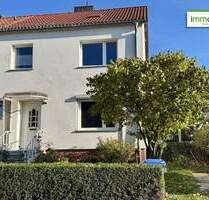 Sanierungsbedürftiges Reihenendhaus mit großem Potenzial in beliebter Lage zu verkaufen! - Magdeburg / Reform