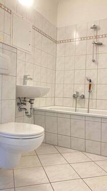 gefliestes wannenbad - 