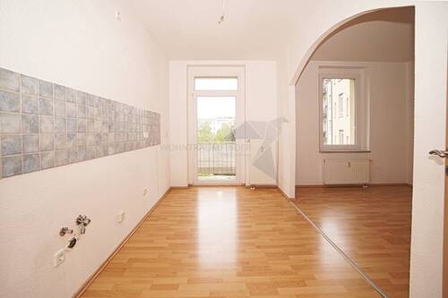 Küche mit Balkonzugang Wohnung - 3 Zimmer Etagenwohnung in Chemnitz