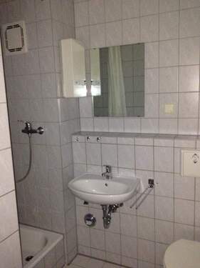 Bad - 1 Zimmer Etagenwohnung zur Miete in Mittweida