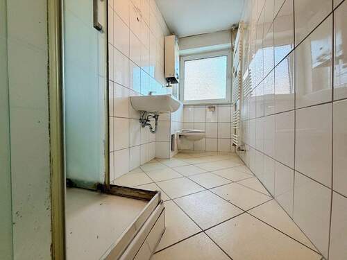 Bad.jpeg - 3 Zimmer Etagenwohnung in Langen