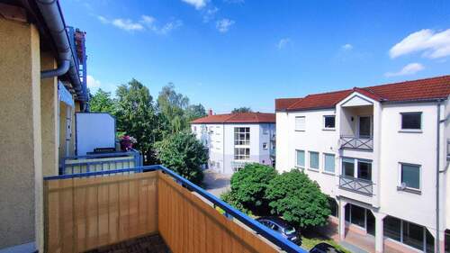 Blick ins Grüne vom Balkon - altersgerechte, barrierefreie Wohnung in zentraler Lage von Coswig