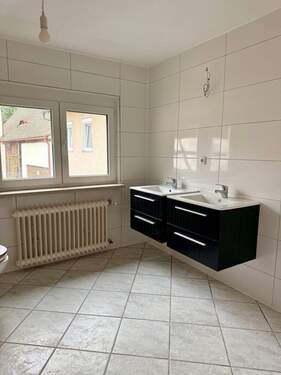Großes Badezimmer - 