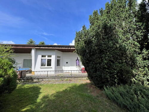 seehof1002.jpg - Freundliches, modernisiertes Ferienhaus (Doppelhaushälfte) auf sonnigem Eigenlandgrundstück am Schweriner Außensee!