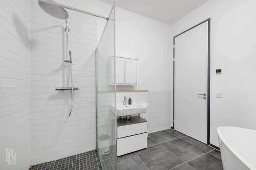 Bad - Etagenwohnung mit 95,00 m&sup2; in Berlin zum Kaufen