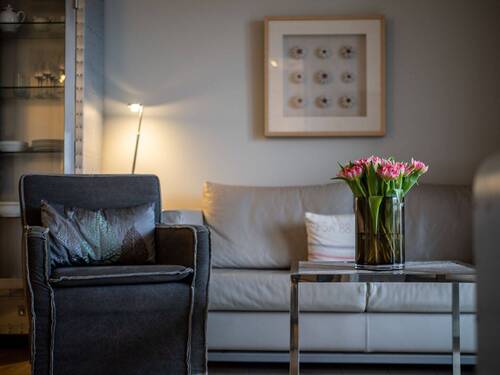 Apartment 10 - 