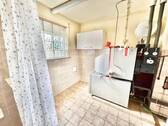 Waschküche mit Dusche und Heizungsraum - 