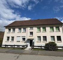 *Vermietetes 4-Fam-Haus mit Garagen, Balkonen & Garten in Bad Lauterberg* - Bad Lauterberg im Harz