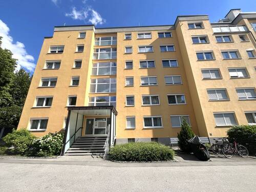20260615_144457657_iOS.jpg - 3,5 Zi.-Eigentumswohnung mit gr. Dachterrasse in Deggendorf