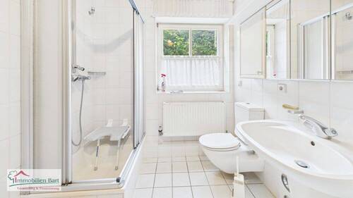 Badezimmer 1. Whg im 1. UG - 