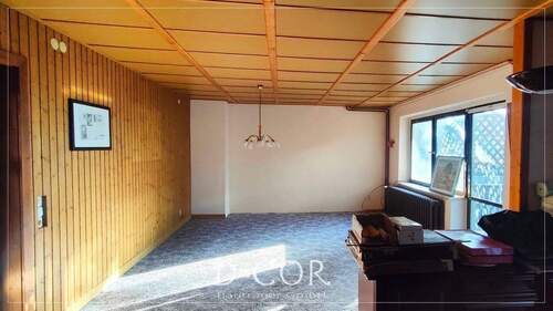 großes, helles Wohnzimmer - Einfamilienhaus mit 120,00 m&sup2; in Dresden zum Kaufen