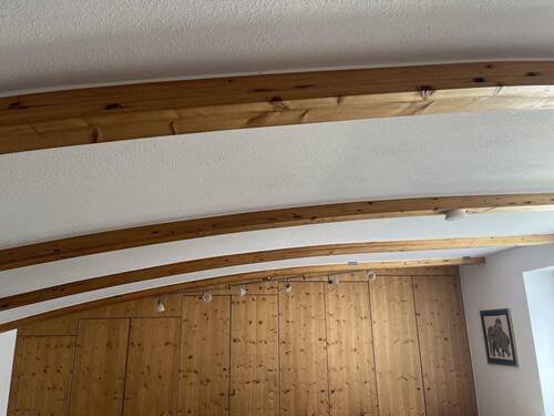 Einbauschrank und Dachbalken - 