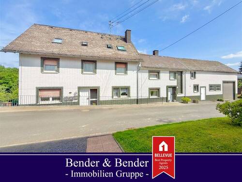 Hausansicht - 4 FH mit 3 vermieteten Einheiten, 8.000 m² großem Grundstück am Ortsrand & Blick auf die Nister!