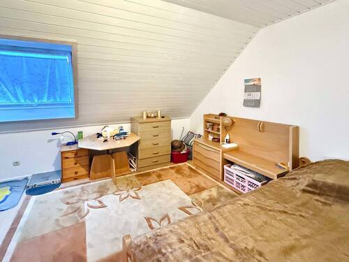 DG Mietwohnung Schlafzimmer 1 - 