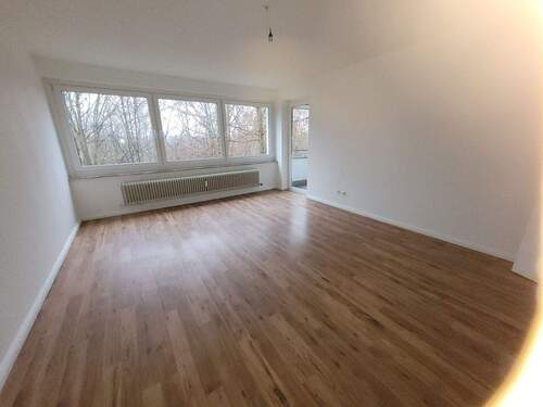 Einblick Wohnzimmer Bild 2 - 