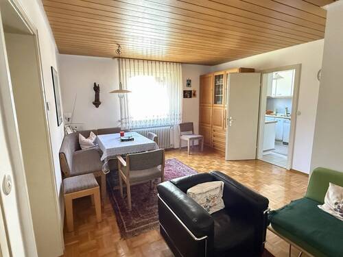 Angrenzendes Esszimmer - 