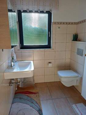 GWC und Dusche mit Bodenablauf - 