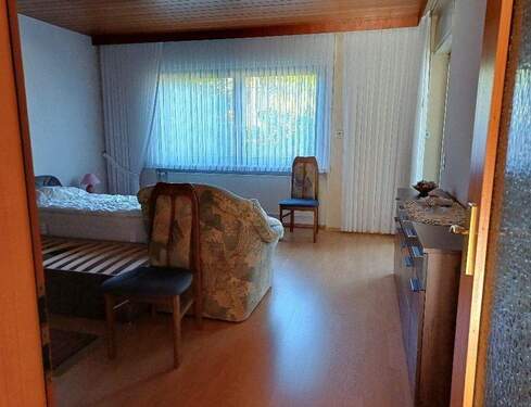 großes Zimmer mit Zugang Wintergarten - 