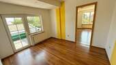 Durchgangszimmer mit Balkon - 