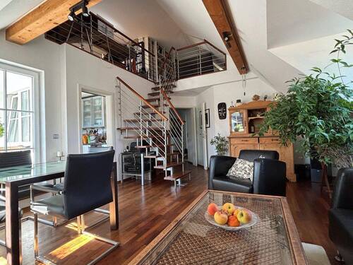 Wohn-/Essbereich - DG Galerie-Wohnung 2,5 Zi. mit sonniger Dachterrasse - Wohntraum für Singles und Paare