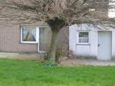 Bild 1 - Vielseitiges 2-Familienhaus in Süd-West-Lage, mit Garage, Anbau, großem Garten