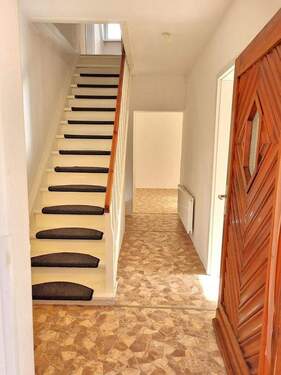 Holzhaustür zum Flur - 