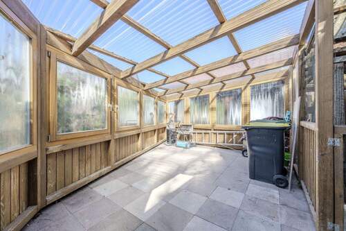 überdachter Freisitz - 