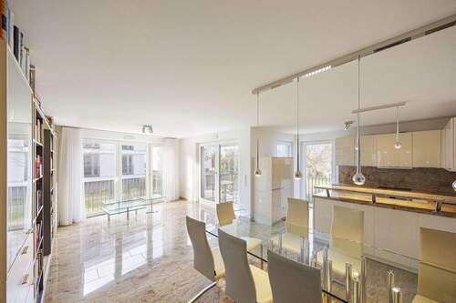 Wohnen/Essen/Kochen - 3 Zimmer Etagenwohnung in Leonberg