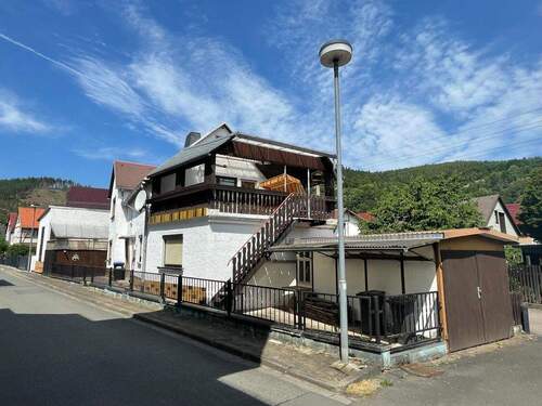 Bild 1 - Wohnhaus mit Dachterrasse, Garage und Nebengebäude