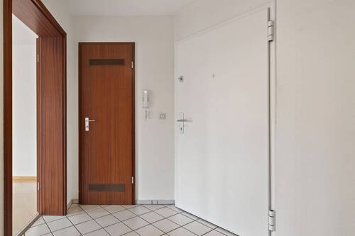 Wohnungseingang + Abstellkammer - 