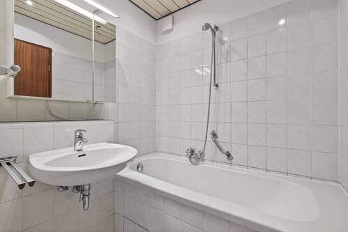 Badezimmer - 2 Zimmer Etagenwohnung in Karlsruhe