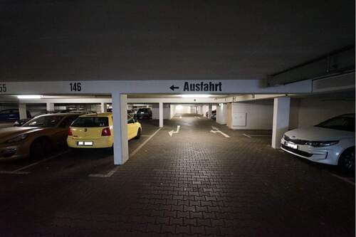 Tiefgaragenstellplatz - 
